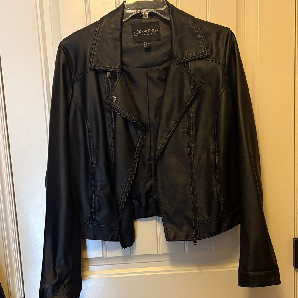Forever 21 Black Faux Leather Moto Jacket Zip Biker Women Size 2X